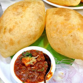 Dilli Chole Bhature